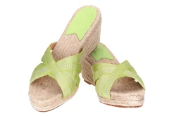 Apple (Kelly)<Stubbs & Wootton Best