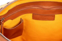 Russell Tote<Stubbs & Wootton New