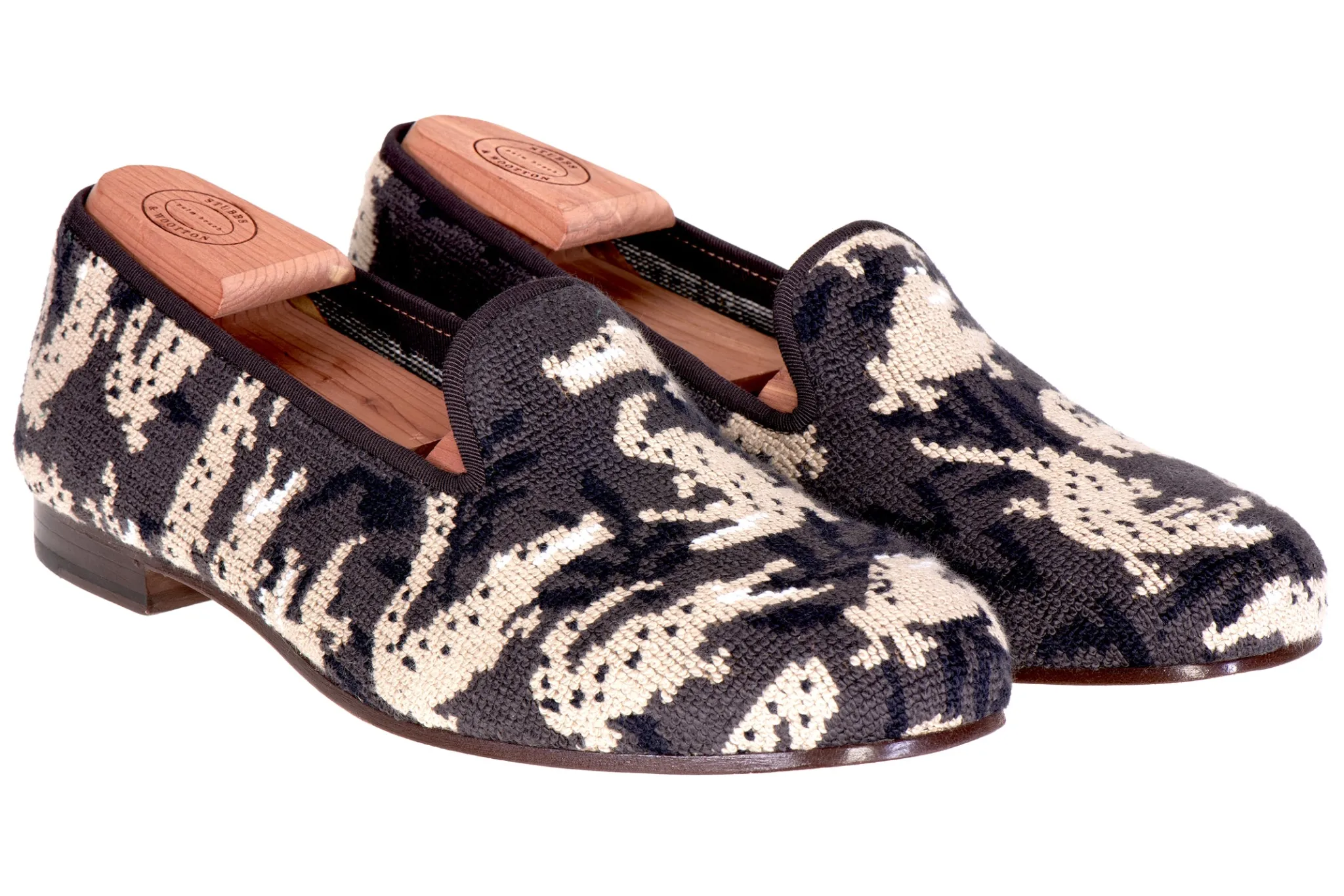 Wetlands Noir Needlepoint Slipper (Women)<Stubbs & Wootton Fashion